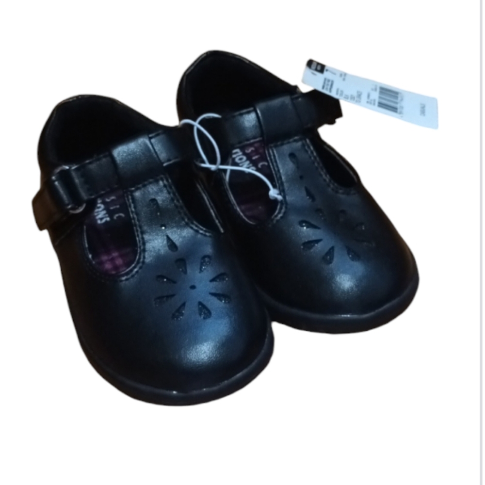Size 7 little basic edition black dress shoes NEW TAGS STILL ON